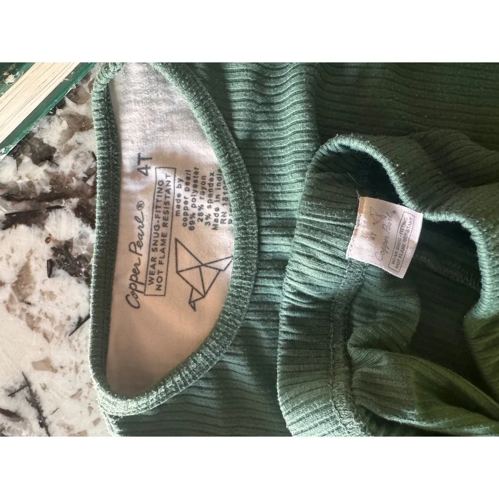 Copper Pearl Kids Sage Green Ribbed Knit Pajama Set 2 Piece Size 4T Long Sleeve